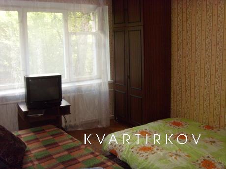 СВОБОДНА.Сдается на сутки,на часы.Квартира полностью мебелир