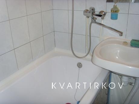 СВОБОДНА.Сдается на сутки,на часы.Квартира полностью мебелир