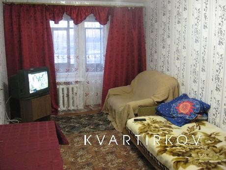 Кв 2х комн.на ТЦ Башк,театр 'НУР'Акбузат, Уфа - квартира посуточно