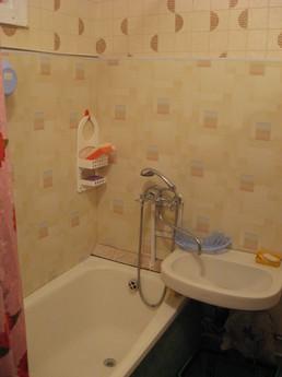 Кв 2х комн.на ТЦ Башк,театр 'НУР'Акбузат, Уфа - квартира посуточно