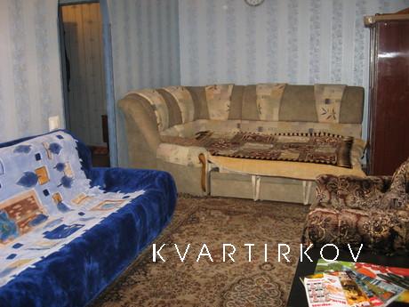 Квартира на Менделеева  ТЦ Баш.чист.тёпл, Уфа - квартира посуточно