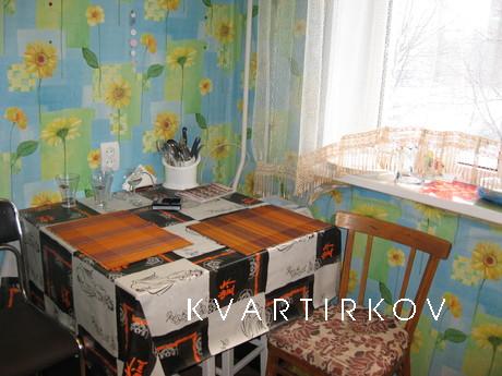 Квартира на Менделеева  ТЦ Баш.чист.тёпл, Уфа - квартира посуточно