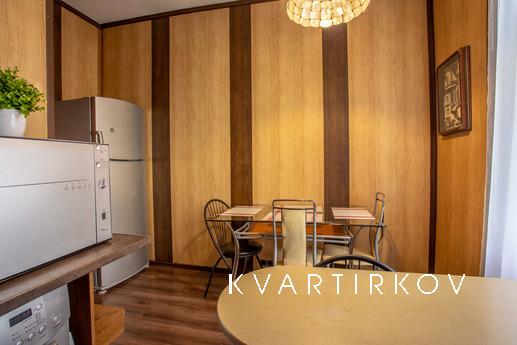 Cozy apartment near Olympic metro statio, Kyiv - apartment by the day