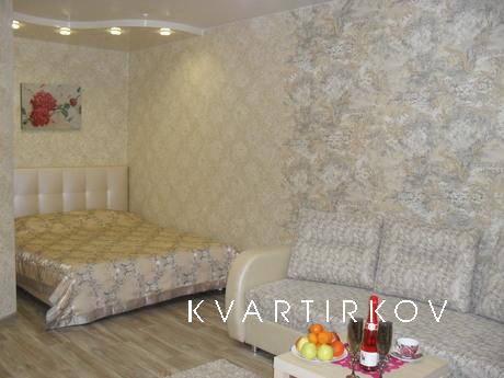 4/9, сучасні меблі, ліжко, спліт-система, 2ТВ, DVD, піч СВЧ,