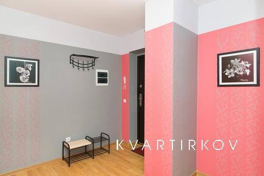 Красавица 'Искра' посуточно, Екатеринбург - квартира посуточно