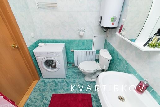 Красавица 'Искра' посуточно, Екатеринбург - квартира посуточно