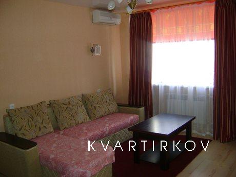 предоставляем квартиру с современным ремонтом,в центре уфы,р