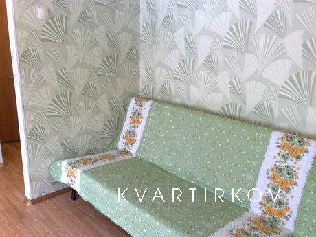 2 bedroom apartment renovated, Yekaterinburg - apartment by the day