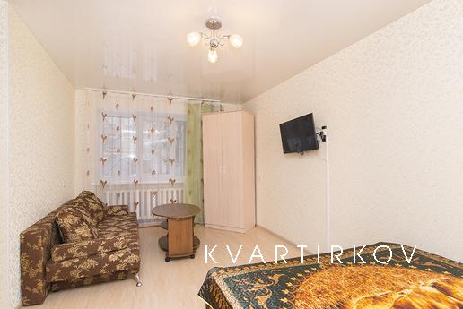 Affordable APARTMENT IN THE HEART OF THE, Yekaterinburg - apartment by the day