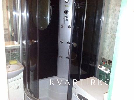 КВАРТИРА НЕДАЛЕКО ОТ ЦЕНТРА, Екатеринбург - квартира посуточно