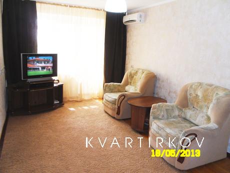 Уютная, чистая 2-х комнатная квартира с хорошим месторасполо