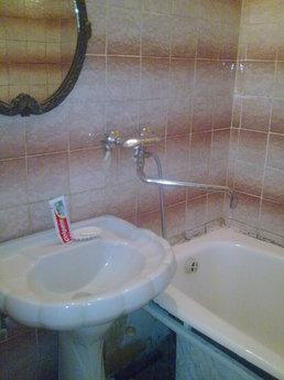 2-комнатная  на сутки напротив Парк Хаус, Волгоград - квартира посуточно