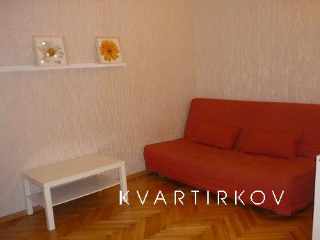 studio apartment on Liteyniy Avenu, Saint Petersburg - apartment by the day