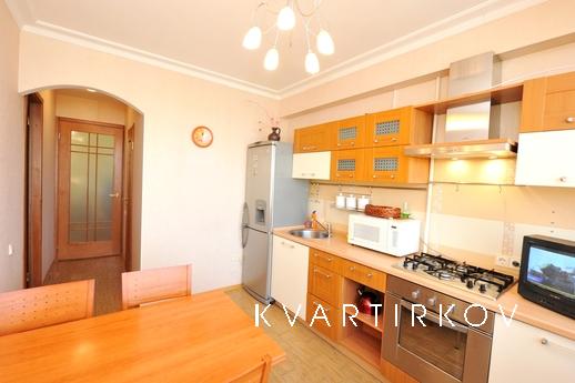 Благоустроенная 3ка в центре, Волгоград - квартира посуточно