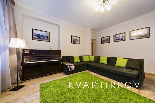 Novy Arbat 2-bedroom apartment, Moscow - apartment by the day