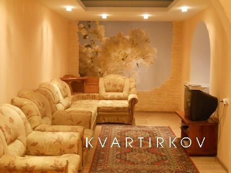 1-ком улучшенка по ул.Соловецких юнг, перекресток ул. Тверск