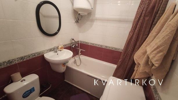 Cozy studio in a good location., Krivoy Rog - apartment by the day