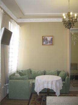Cozy apartment in the center., Lviv - apartment by the day