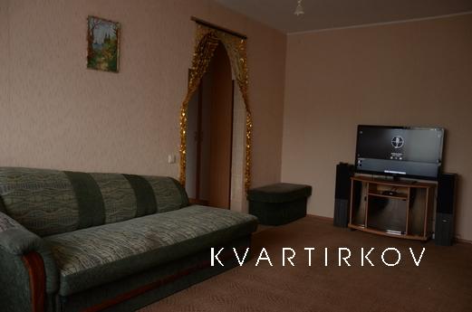 Rent my 3. room apartment, Chernomorsk (Illichivsk) - apartment by the day