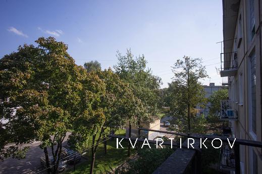 2kkv with balcony close to Metro, Saint Petersburg - apartment by the day