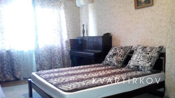 One bedroom apartment in the center of Dnepropetrovsk - Karl