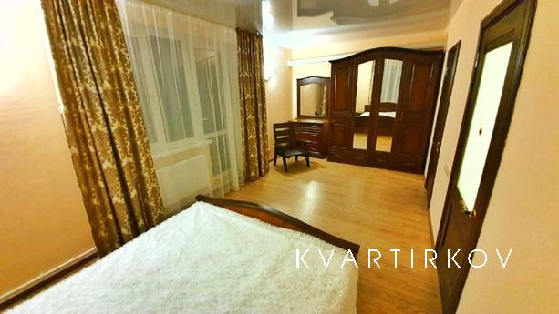 Трехкомнатная квартира посуточно, Ставрополь - квартира посуточно