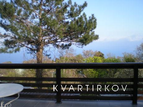 A cozy house in the woods (near Yalta), Yalta - apartment by the day
