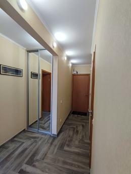 Затишна 2к БЦ Tower, Південний ж / д, Київ - квартира подобово