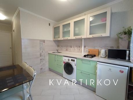Затишна 1 до, Центральний ж / д, БЦ Towe, Київ - квартира подобово