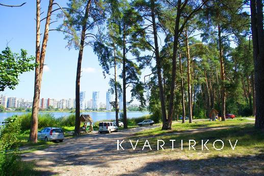VIP apartments with lake view, Kyiv - apartment by the day