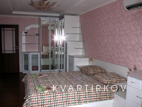 I propose to rest our cozy 2-room apartment in Alushta in th