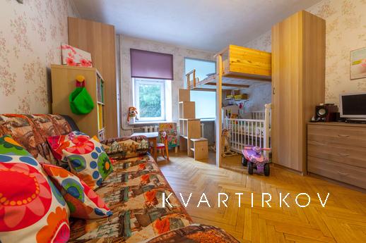 Apartments near the Hermitage, Saint Petersburg - apartment by the day