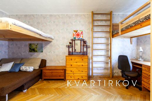 Apartments near the Hermitage, Saint Petersburg - apartment by the day