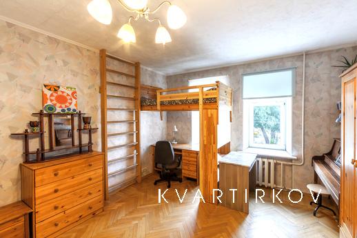 Apartments near the Hermitage, Saint Petersburg - apartment by the day