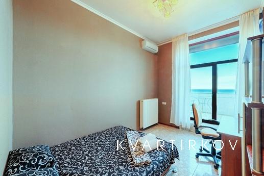 Arkadievsky Palace own, Odessa - apartment by the day