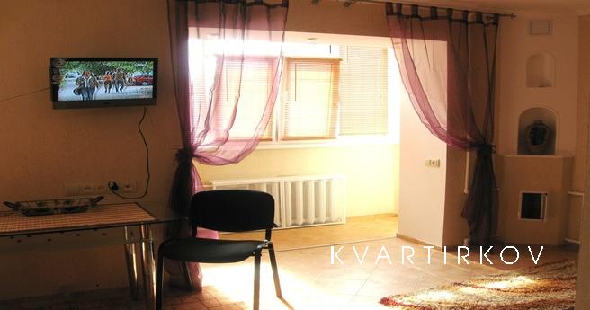 Квартира-студио г Николаева 'сити центр', Николаев - квартира посуточно