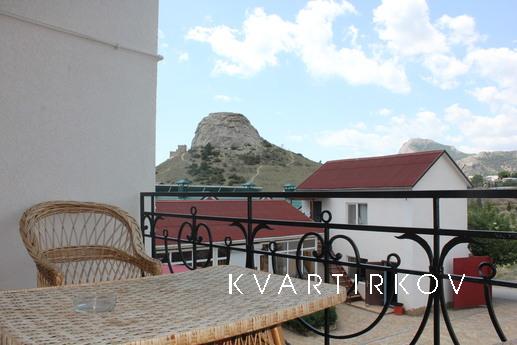 Seating yard in Sudak, Sudak - apartment by the day