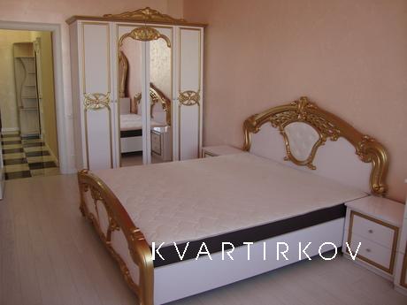 Daily 2-room apartment house MAYAMI, Odessa - apartment by the day