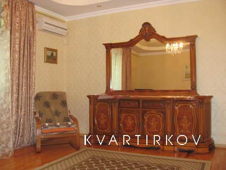 Rent house in Evpatoria, Yevpatoriya - apartment by the day