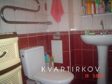 I hand-to a furnished apartment EVRO2012, Kyiv - apartment by the day