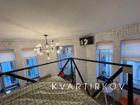 Studio with a view of the city center, Chernivtsi - apartment by the day