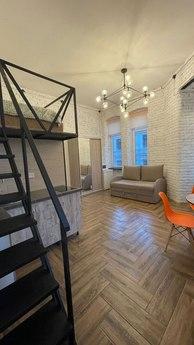 Studio with a view of the city center, Chernivtsi - apartment by the day