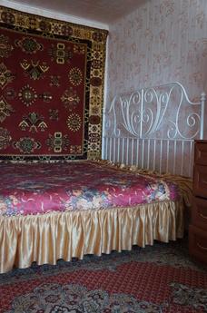 1 кому кв біля метро Пр. Перемоги, район, Казань - квартира подобово