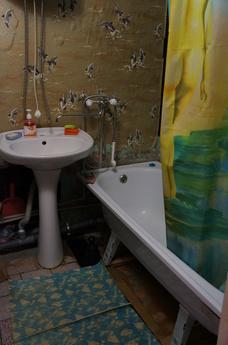 1 кому кв біля метро Пр. Перемоги, район, Казань - квартира подобово