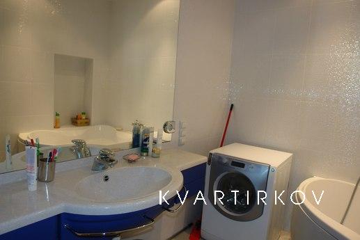 rent apartments for bitter 18b, Kyiv - apartment by the day