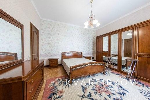 Rent Elite apartment, Kyiv - apartment by the day