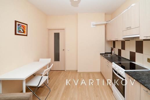 VIZ, New, Yekaterinburg - apartment by the day