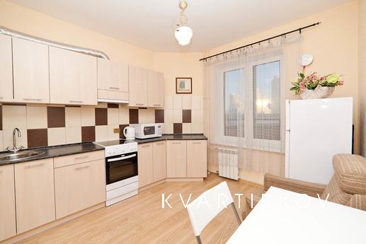 VIZ, New, Yekaterinburg - apartment by the day