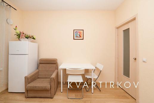 VIZ, New, Yekaterinburg - apartment by the day