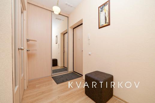 VIZ, New, Yekaterinburg - apartment by the day